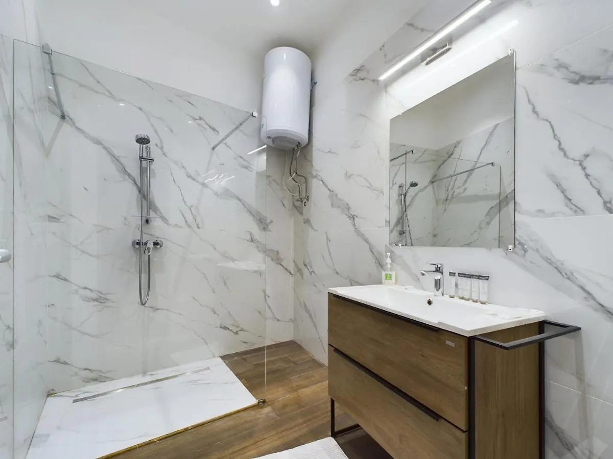 Gray Stylish Central Apartment Budapest 0*,