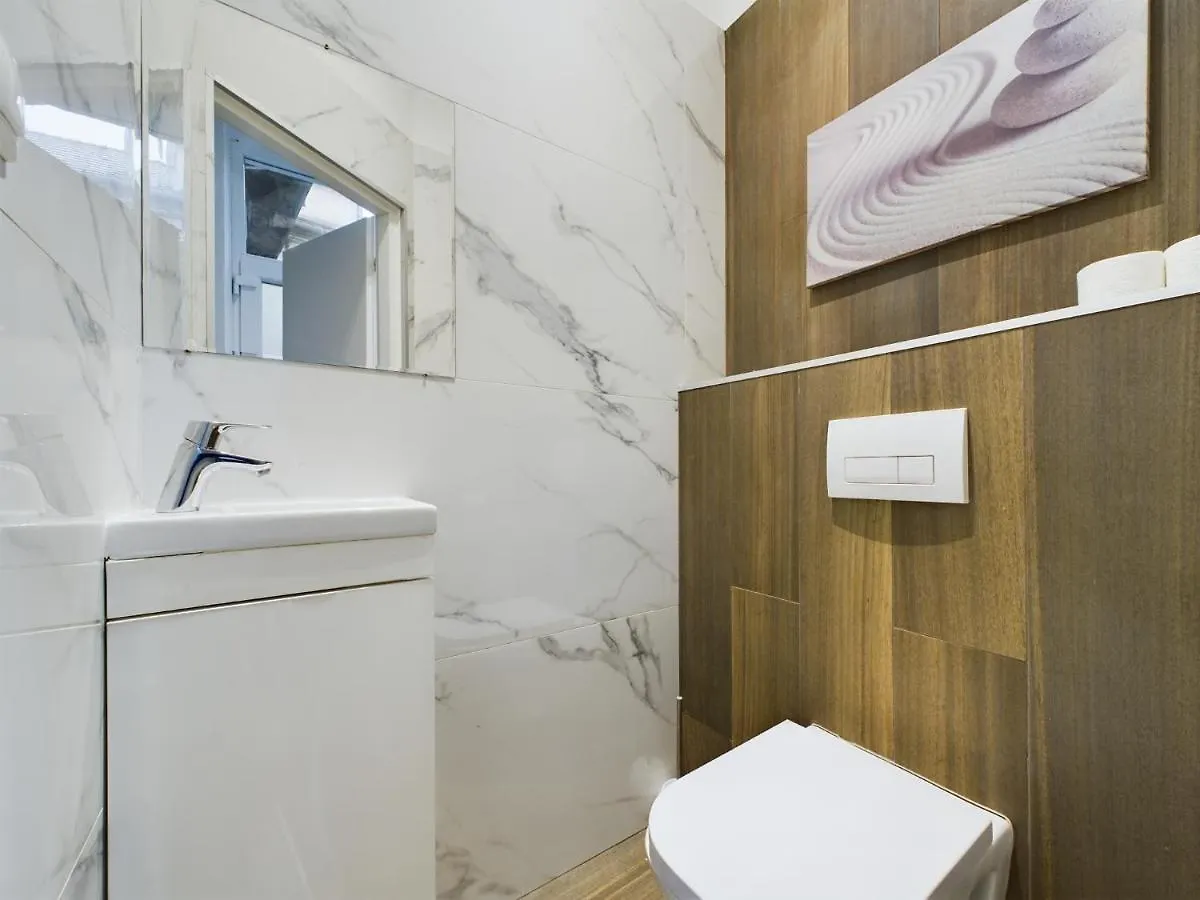Gray Stylish Central Apartment Budapest