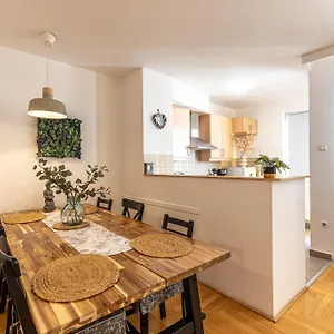 Апартаменты Gozsdu White Raven Residence 305, Будапешт